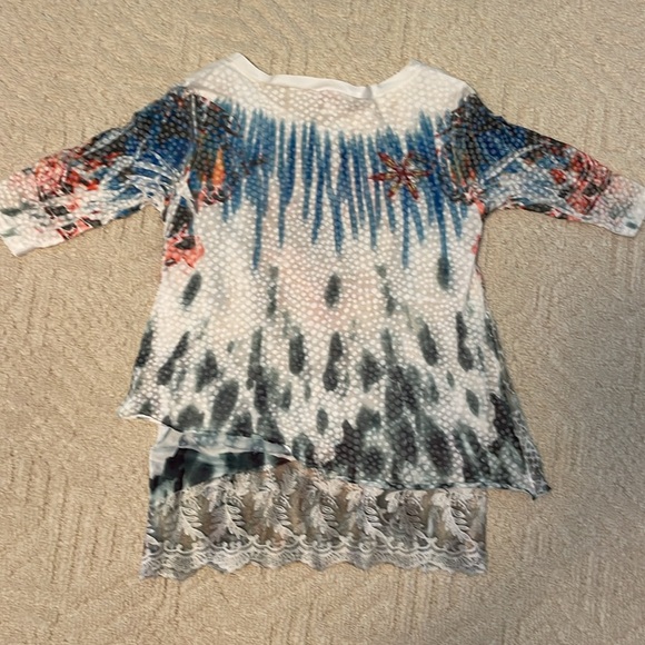 Gorgeous V-neck asymmetrical sheer over printed lining, scalloped lace bottom XL - Picture 10 of 10